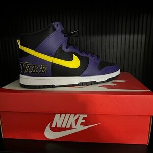 Nike laker dunks emb men size 8.5 deadstock